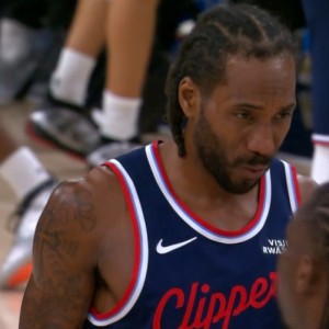 im电竞-动作有点大！赫夫防守击中伦纳德面部 被吹一级恶意犯规